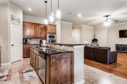 116 Venado Ct, Azle TX  76020-3643 exterior