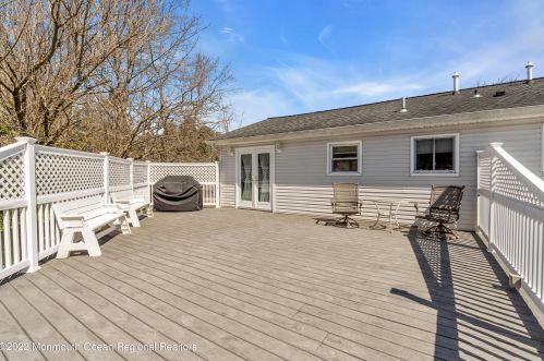 17 Dogwood Dr, Jackson Twp NJ  08527-1342 exterior