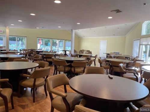 31 Erskine Ct, Mahwah NJ  07430-2014 exterior