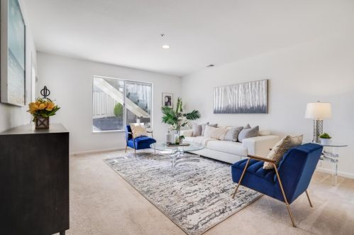 1063 Schwerin St, Daly City CA  94014-1622 exterior