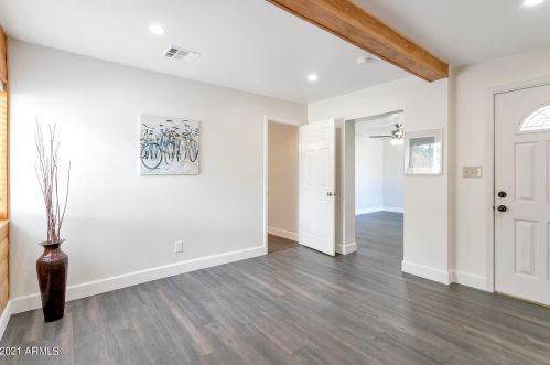 8136 12 St, Phoenix AZ 85022-3137 exterior