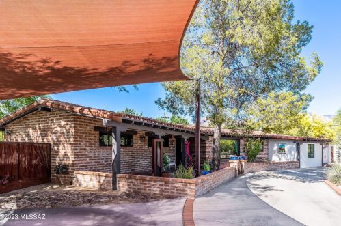 702 Chula Vis Rd, Tucson AZ 85718-1116 exterior