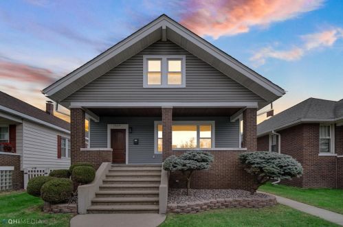 1529 Amy Ave, Whiting, IN 46394-1109