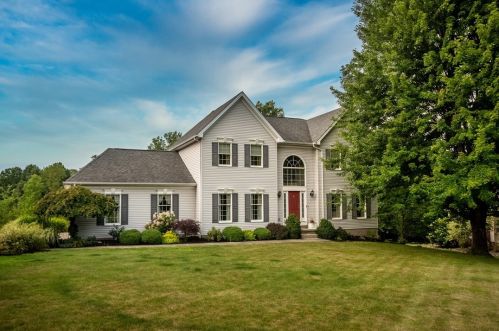 1283 Foxwood Dr, Hermitage, PA 16148-3166