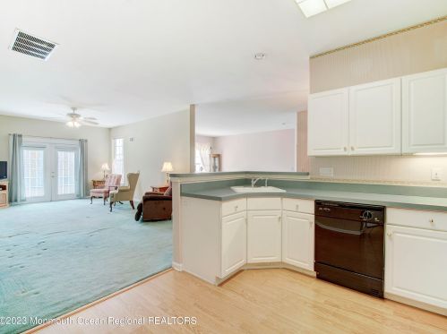 3 Foxwood Rd, Lakewood NJ  08701-5729 exterior