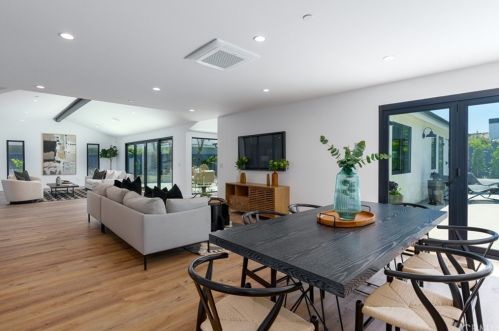 1712 Tradewinds Ln, Newport Beach CA  92660-4312 exterior