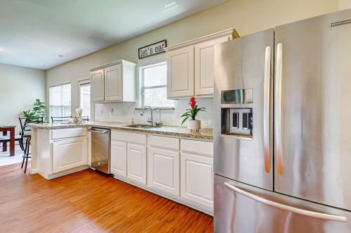 3810 Cloudbluff Ln, Richmond TX  77469-4117 exterior