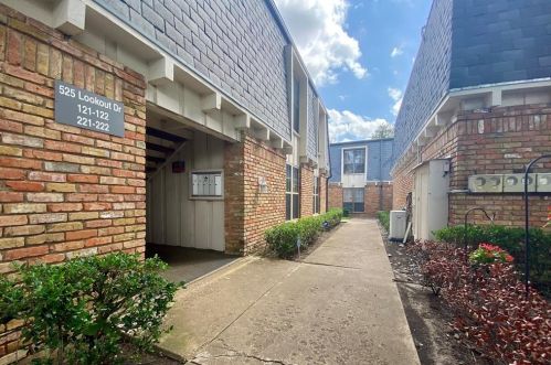 525 Lookout Dr, Richardson, TX 75080-2140