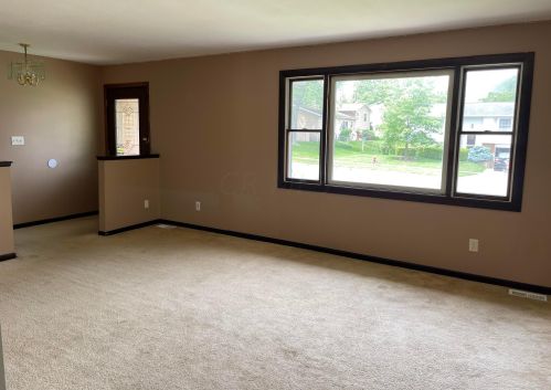 3288 Cameron St, Darbydale, OH 43123-1707