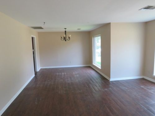 807 Oak Leaf St, Morgans Point, TX 77571-6925