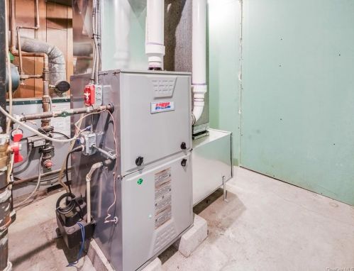 29 Gray St, Poughkeepsie NY 12603-2712 exterior