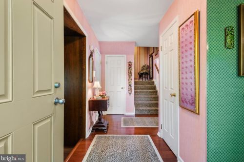109 Amity Dr, Wayne, PA 19087-5508