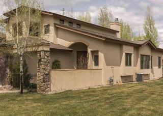 10 Turnberry Dr, Durango, CO 81301-3602