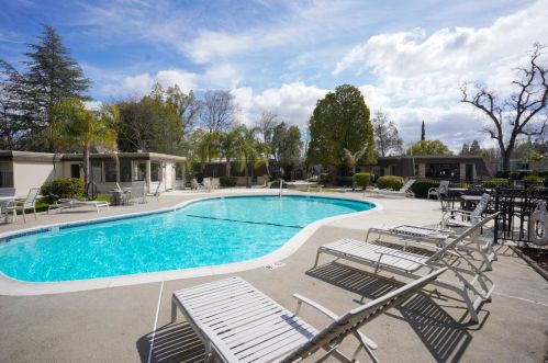 6900 Almond Ave, Citrus Heights CA  95662-3348 exterior