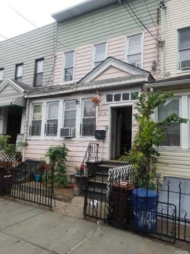 87-16 104th St, Jamaica, NY 11418-1122