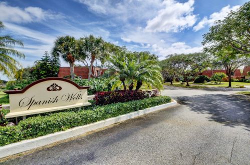 3209 Spanish Wells Dr, Delray Beach, FL 33445-5418