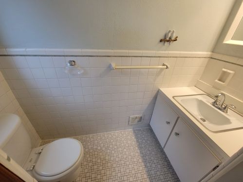 425 Beckman Dr, Mckeesport PA  15132-7410 exterior