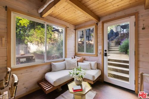 19751 Grand Vw Dr, Topanga CA  90290-3313 exterior