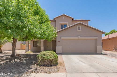 2067 Connemara Dr, San Tan Valley, AZ 85140-5184
