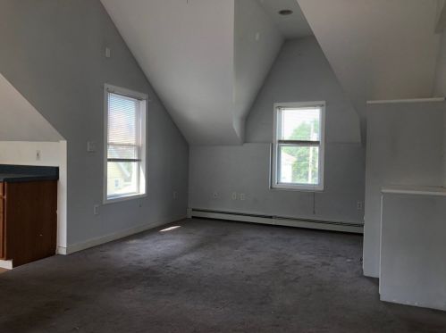 9 Boynton St, Swampscott MA 01907-1850 exterior