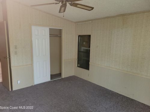 610 Dolphin Cir, Sebastian FL  32976-2591 exterior