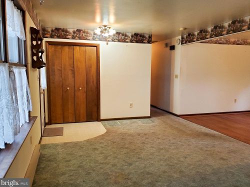 65 Ream Rd, Ephrata PA  17522-9792 exterior
