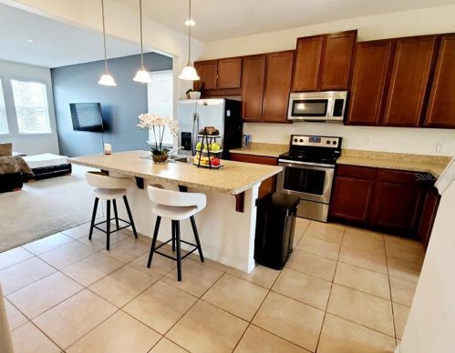 4879 Creekside Park Ave, Orlando, FL 32811-6411