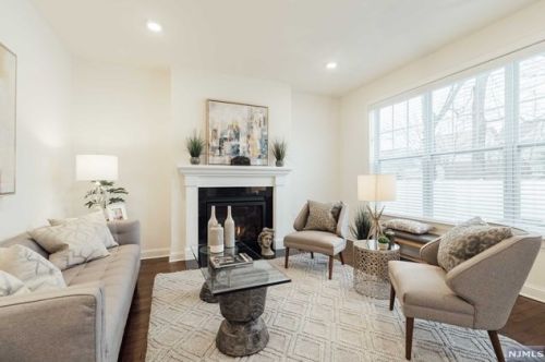 38 Walnut St, Little Falls NJ  07424-1402 exterior