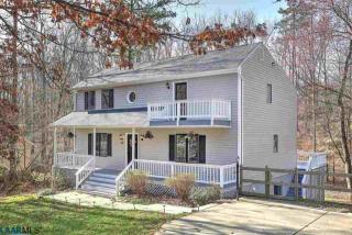 15 Pinehurst Rd, Bybee, VA 22963-3039