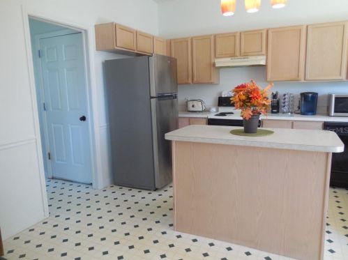 1028 Derbyshire Dr, Kissimmee FL 34758-3120 exterior