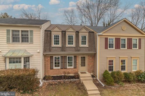 5709 Oakshore Ct, Springfield, VA 22015-2250