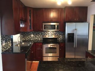 812 Johnson St, Hollywood, FL 33019-1132