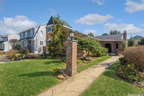 2580 Wilson Ave, North Bellmore, NY 11710-3443