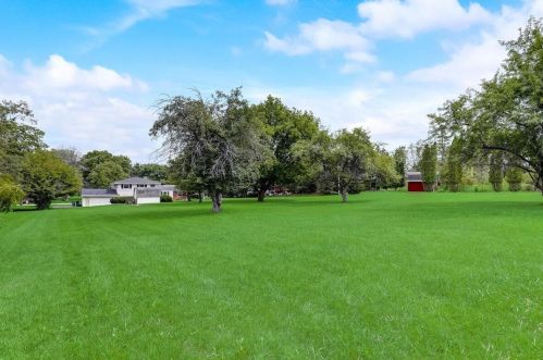 11315 Glenbrook Ln, Thiensville WI  53092-3113 exterior