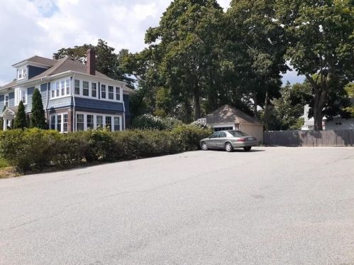 165 Wentworth Ave, Providence, RI 02905-2716