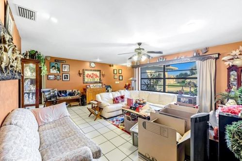 1722 14th Ter, Cape Coral, FL 33990-3854