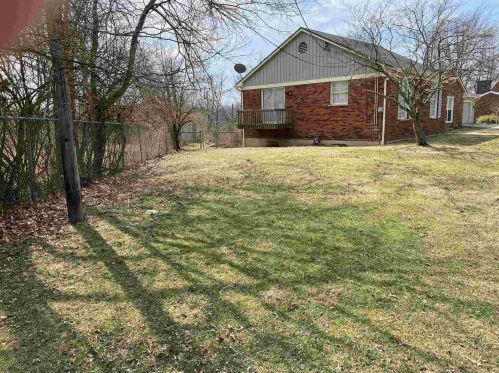 124 Holly Woods Dr, Newport, KY 41075-2416
