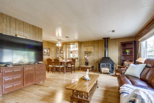 15613 Hawley Ct, El Cajon CA  exterior