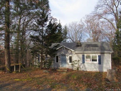 34 Crestwood Trl, Monroe, NY 10950-6842