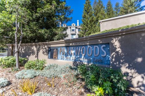 200 Caldecott Ln, Oakland CA  94618-2403 exterior