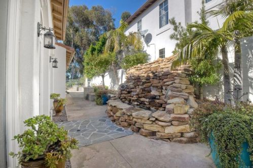 1351 Cassins St, Carlsbad CA  92011-4857 exterior