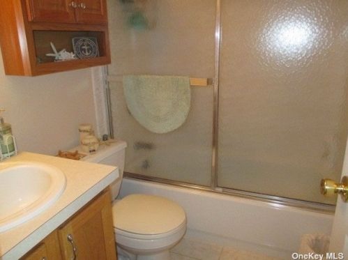 69 Mowbray St, Canaan Lake NY  11772-2113 exterior