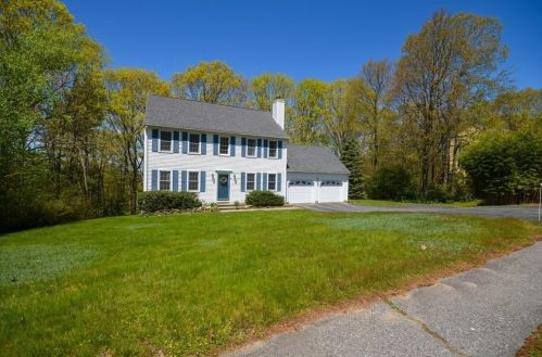 68 Highland View Dr, Sutton, MA 01590-2974