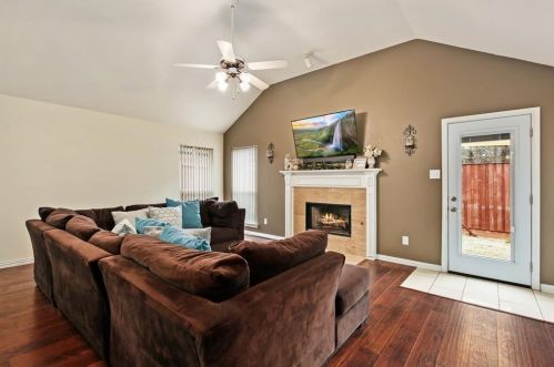 6404 Everglade Rd, Dallas, TX 75227-2729