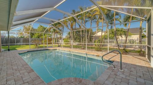 1921 5th Pl, Cape Coral, FL 33990-2212