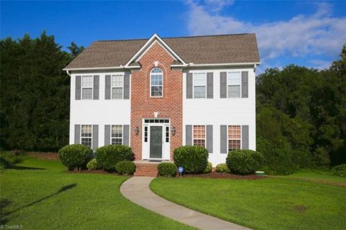 7455 Shadowridge Dr, Lewisville, NC 27023-8326