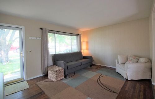 12140 Chesterdale Rd, Cincinnati, OH 45246-2042