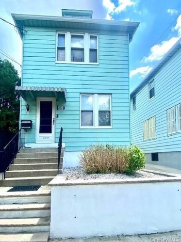 2824 Wellman Ave, Bronx NY  10461-5425 exterior