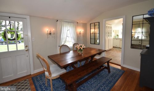 6745 Fayette St, Haymarket VA  20169-2916 exterior