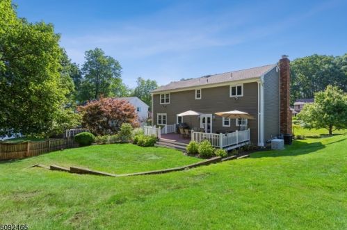 3 Gary Ct, Scotch Plains NJ  07076-2007 exterior